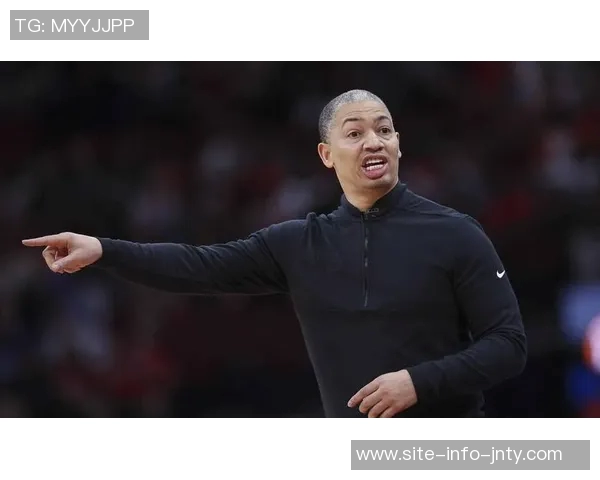 泰伦卢透露比尔因背部受伤缺席比赛原因分析