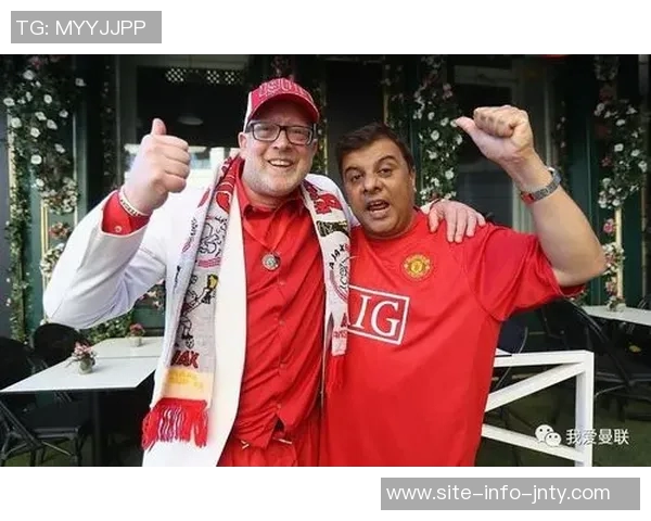 米利唐与姆巴佩亲密合影分享兄弟情深瞬间引发球迷热议