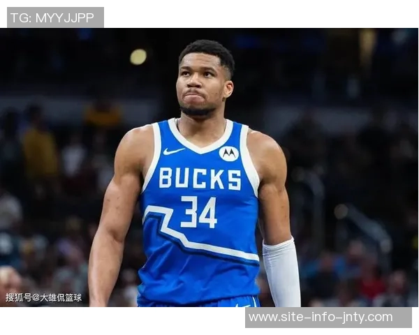 字母哥遭遇包夹困境半场12分钟仅得9分3助攻表现平平