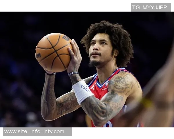 乌布雷复苏表现亮眼10投5中贡献13分5篮板4抢断3盖帽但遭遇5次犯规