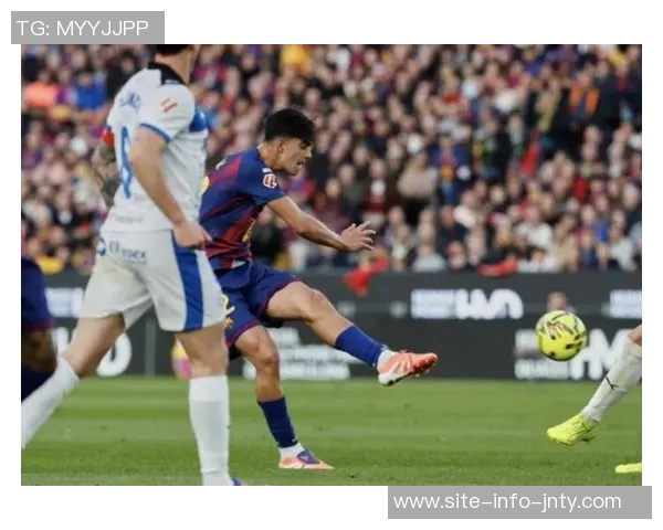 巴萨坚定不放伯纳尔赫罗纳冬窗租借意图遭遇阻碍